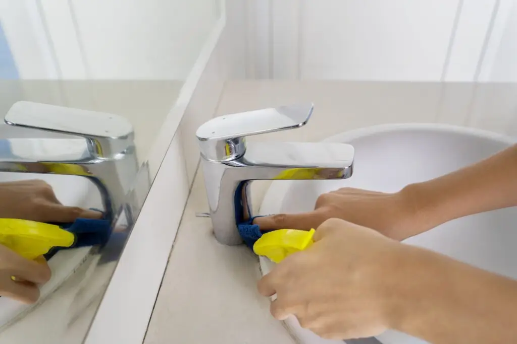 How to Clean Chrome Bathroom Fixtures?