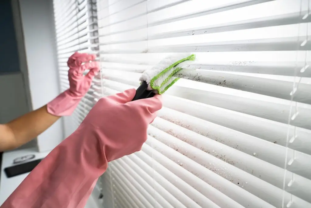 How to Clean Window Blinds? The Professional Guide
