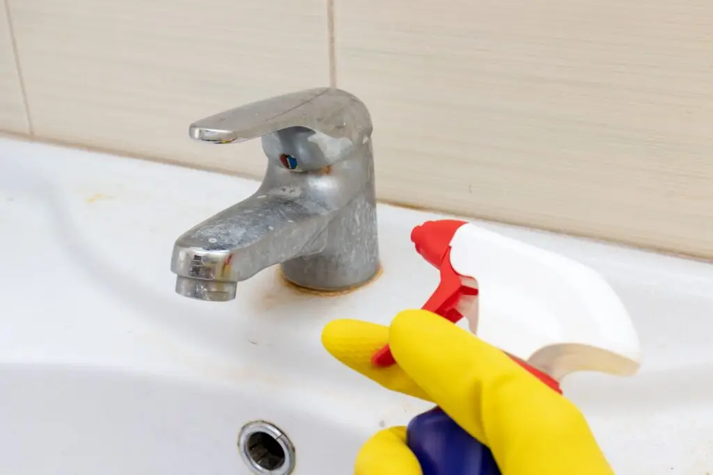 How to Remove Hard Water Stains From Faucets?